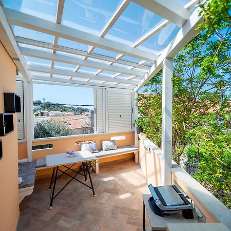 Apartments Vitoria Mali Lošinj Εξωτερικό φωτογραφία